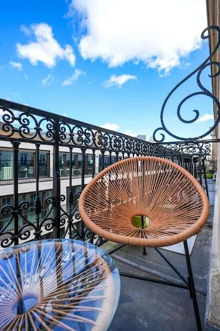 Tranquil Retreat In The 16Th Arrondissement Apartamento Paris França